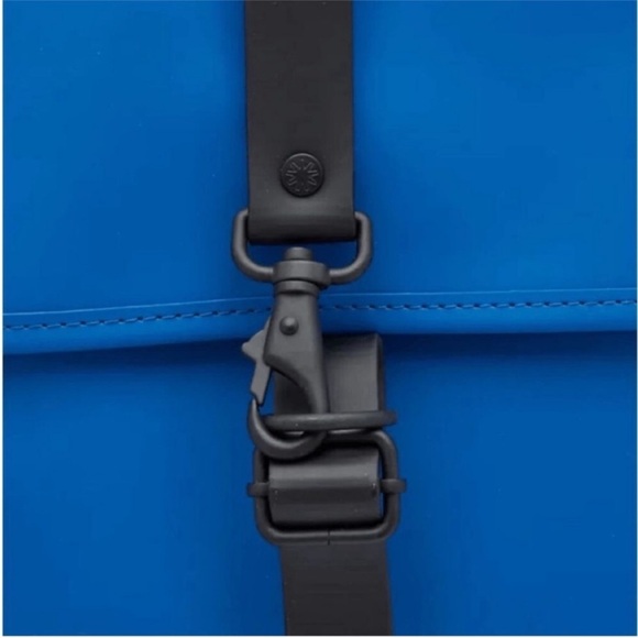 NWT Rains Large Waterproof Backpack - Picture 3 of 7